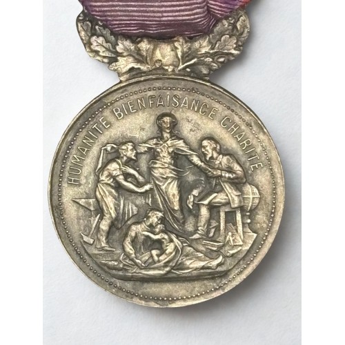 Médaille de l'Académie du Dévouement National 2