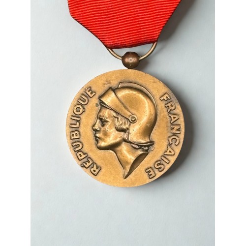 Médaille d'honneur au personnel civil relevant du ministère de la Défense 2